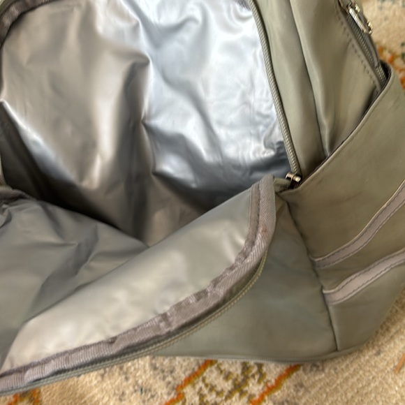 Multi compartmental backpack - Picture 2 of 5